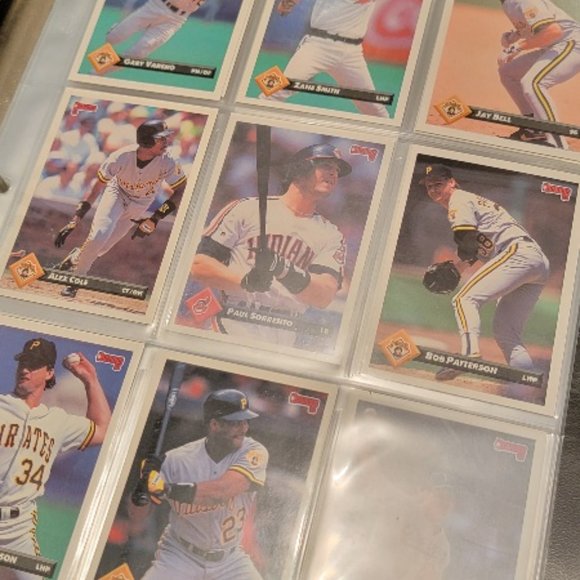 Assorted Trading Cards - Picture 15 of 16